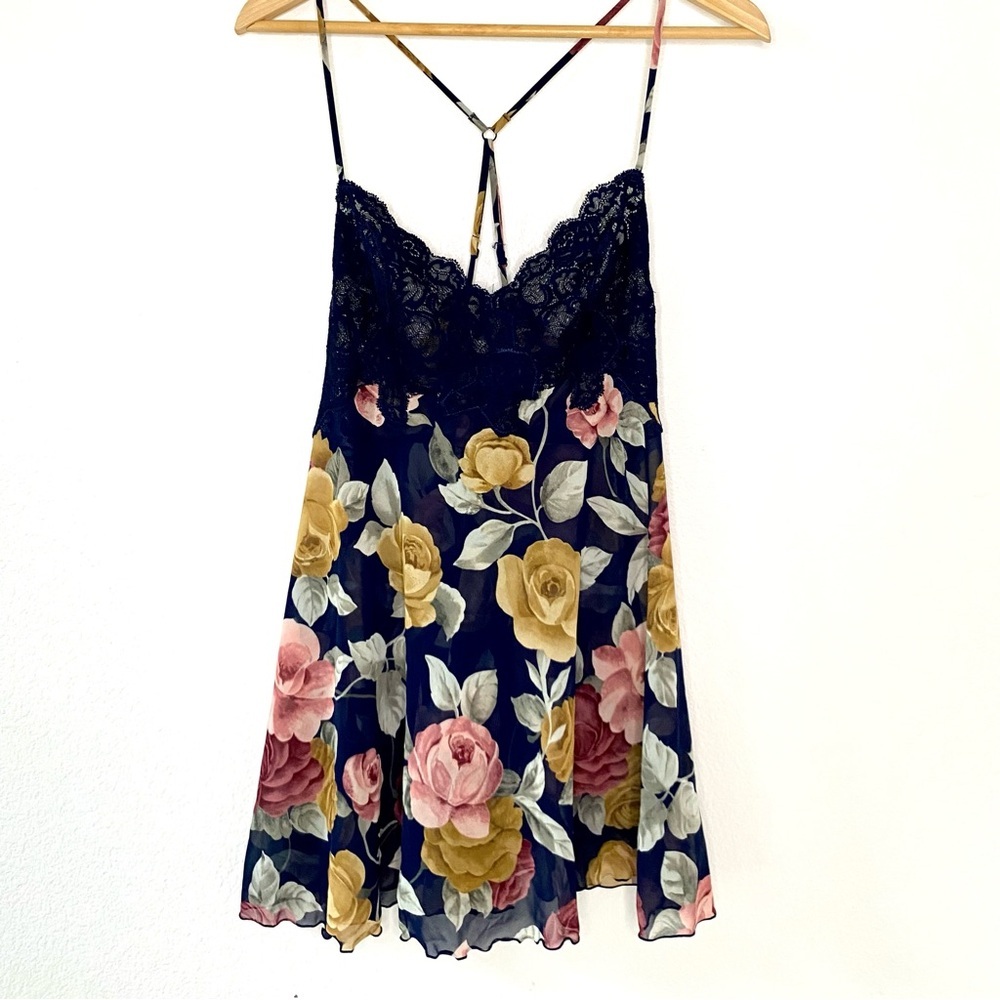 Preowned Victoria’s Secret tank top size medium